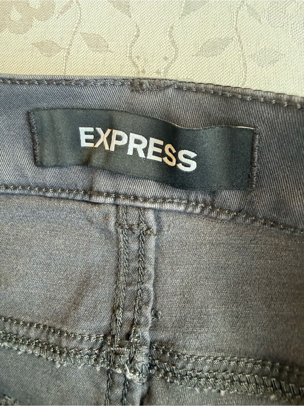 Express Cargo Stretchy Pants Charcoal Gray Ankle High-Rise Women’s Size 6R - Picture 7 of 16
